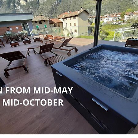 Garda Family & Solarium Leilighet Riva del Garda Eksteriør bilde