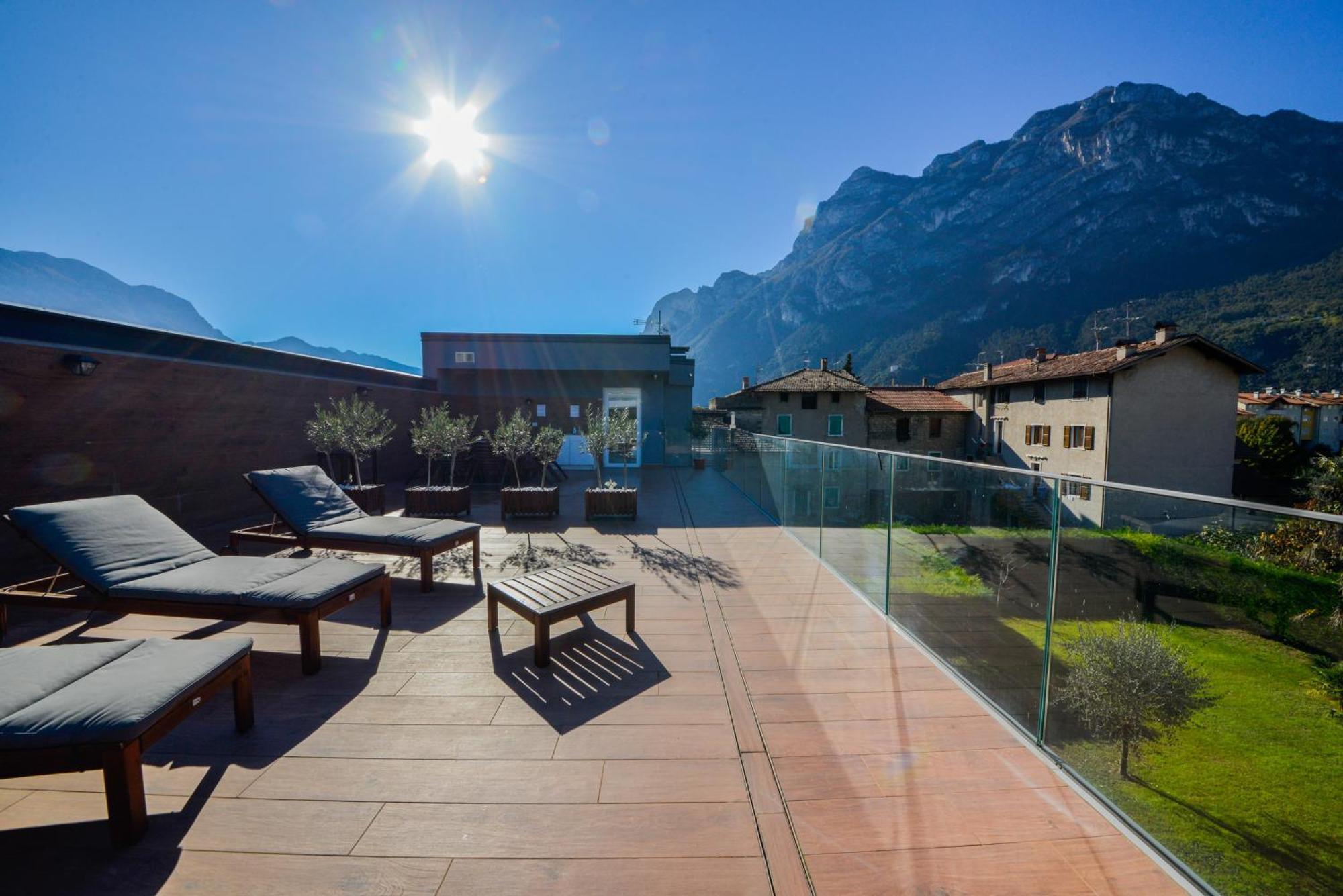 Garda Family & Solarium Leilighet Riva del Garda Eksteriør bilde