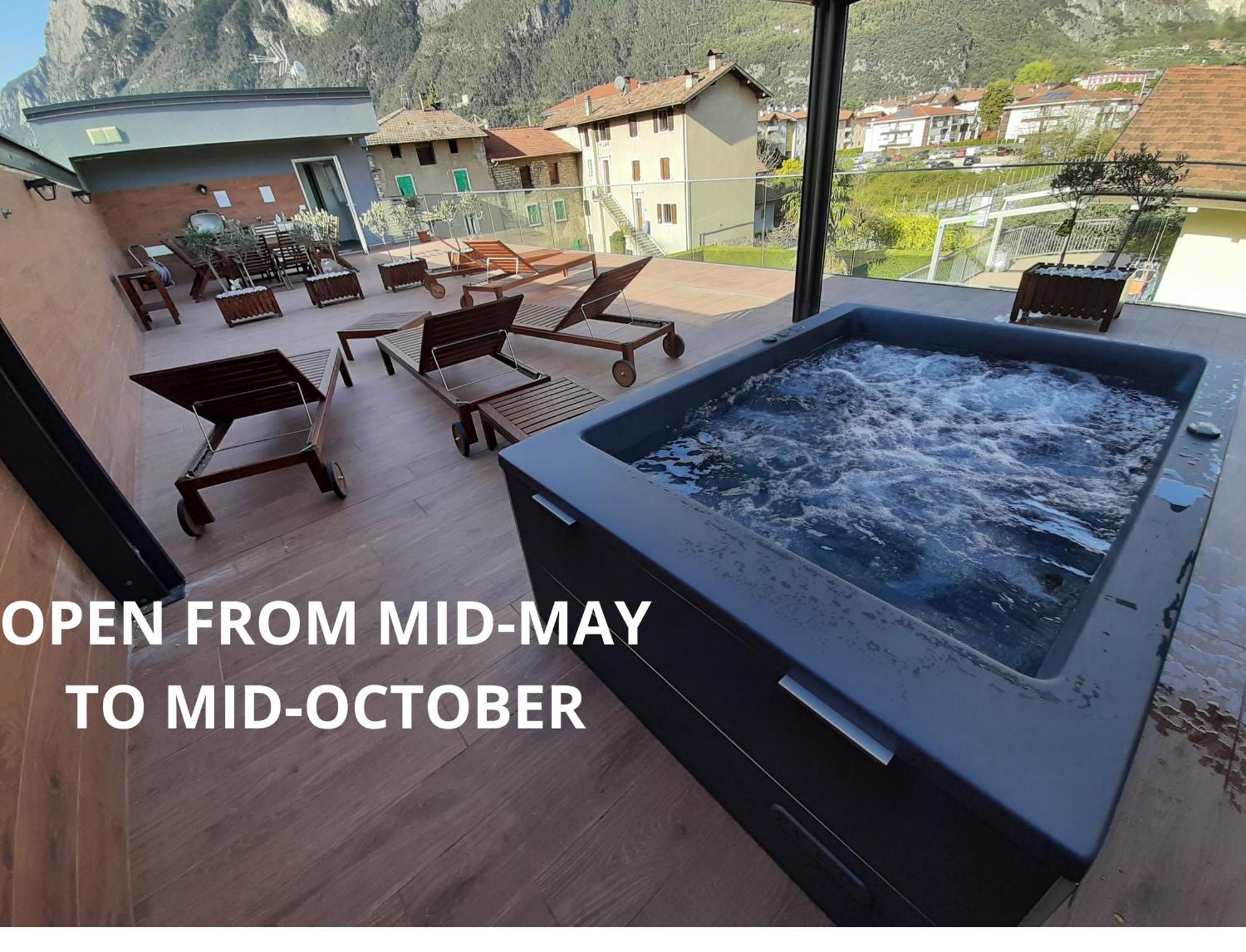 Garda Family & Solarium Leilighet Riva del Garda Eksteriør bilde