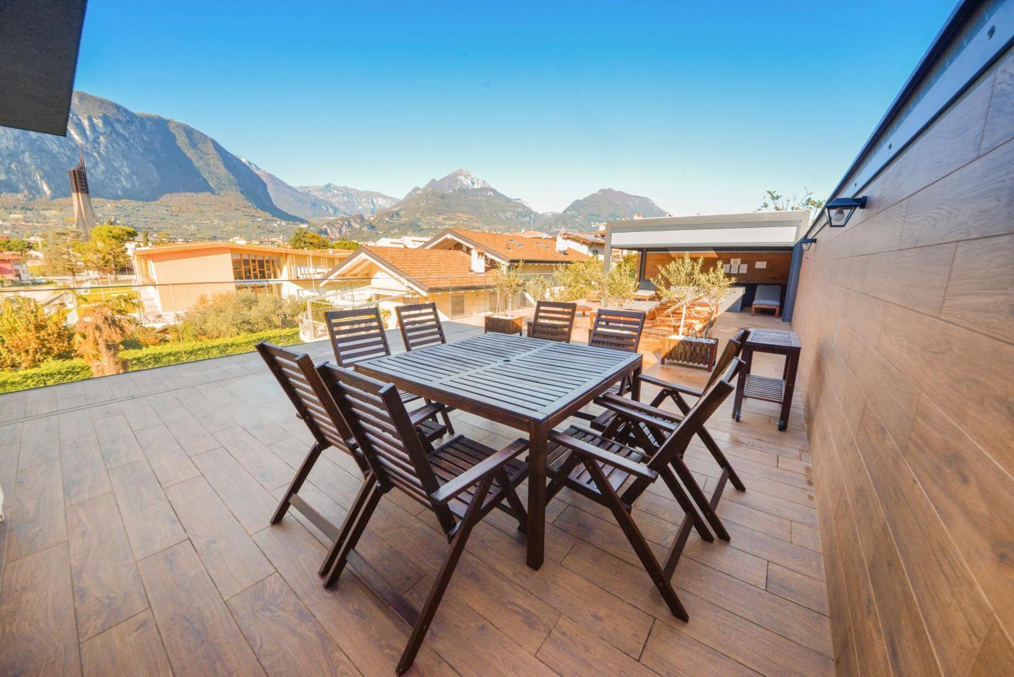 Garda Family & Solarium Leilighet Riva del Garda Eksteriør bilde