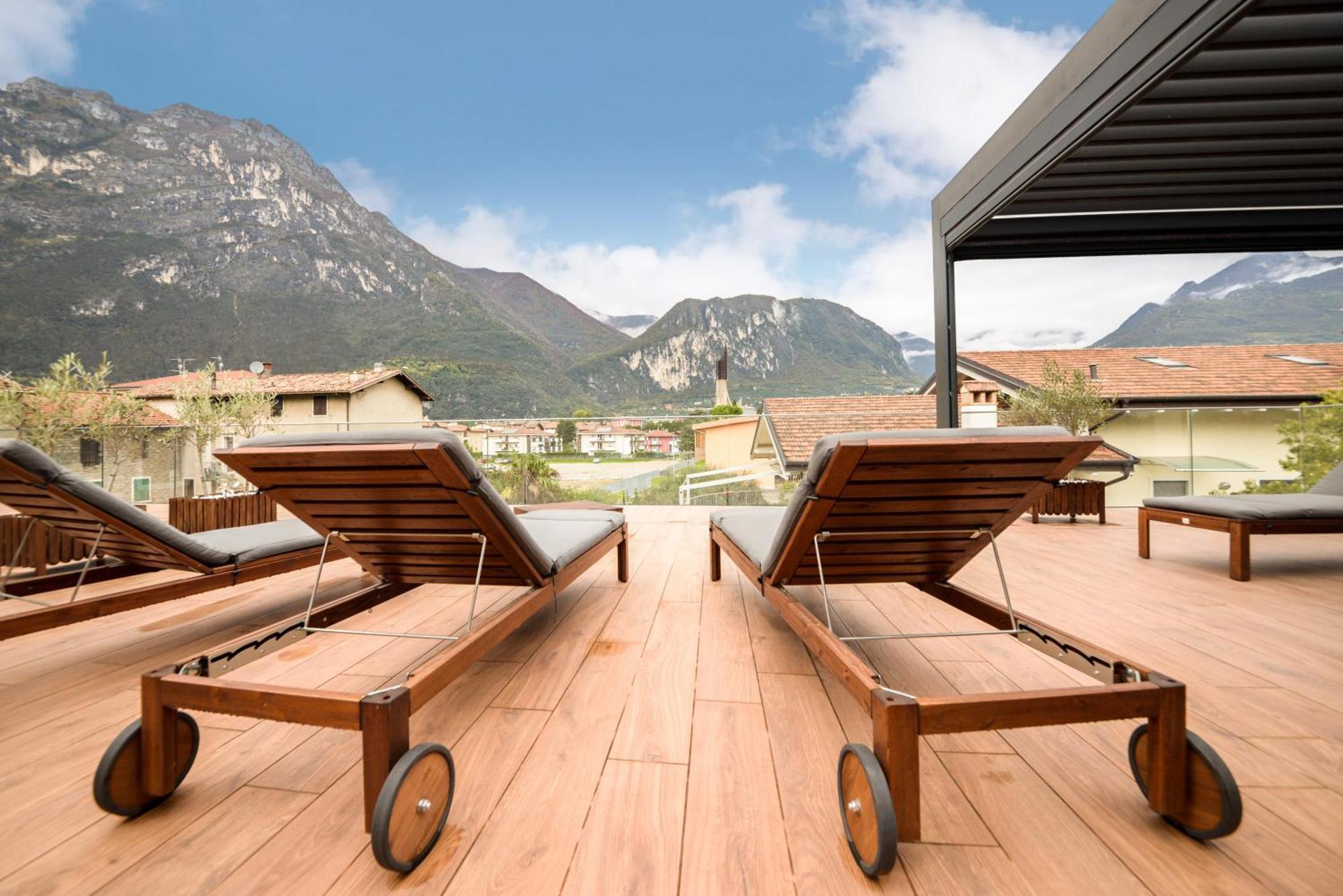 Garda Family & Solarium Leilighet Riva del Garda Eksteriør bilde